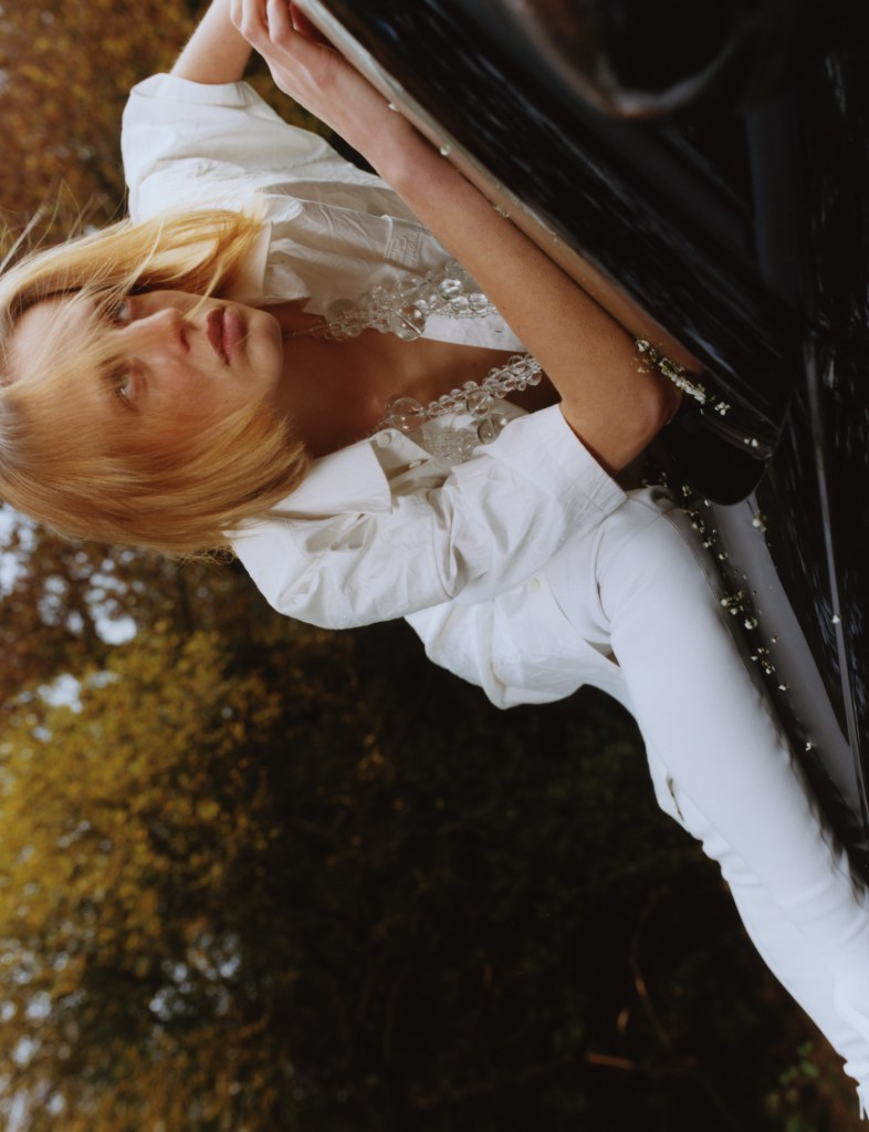 Gwen + Alice_HEROINE-12_Page_1_Image_0002